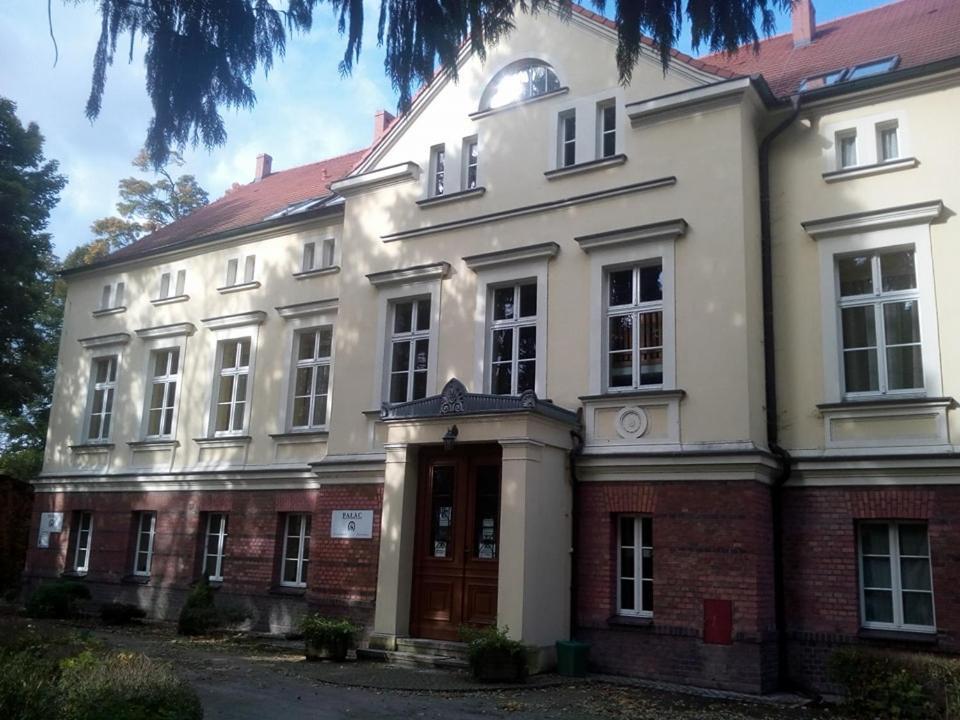 Stado Ogierow Sierakow Hotel Sierakow  Bagian luar foto