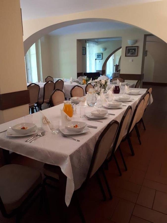 Stado Ogierow Sierakow Hotel Sierakow  Bagian luar foto