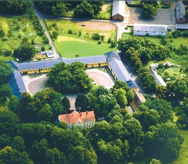Stado Ogierow Sierakow Hotel Sierakow  Bagian luar foto