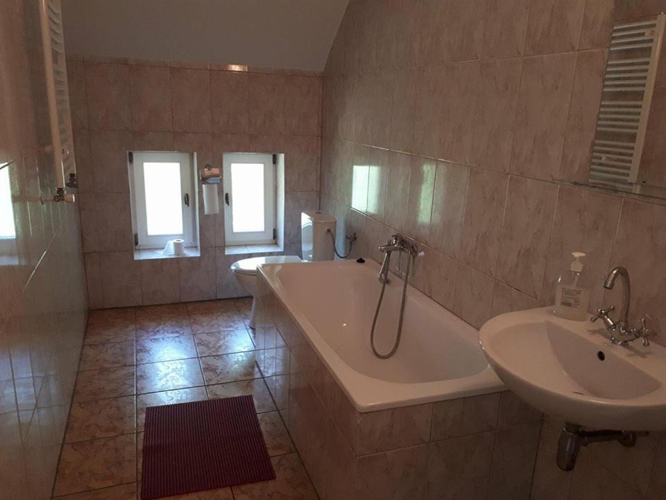 Stado Ogierow Sierakow Hotel Sierakow  Bagian luar foto